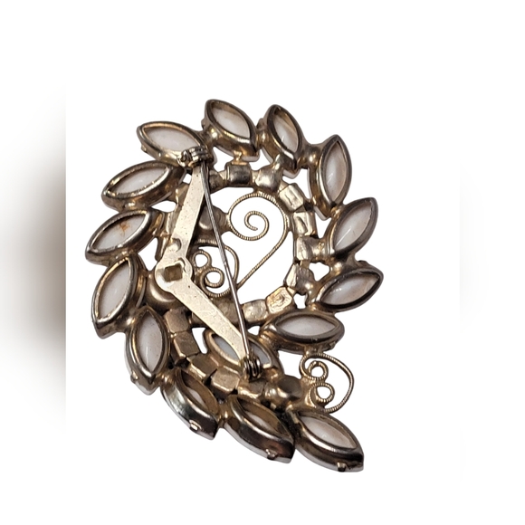 Vintage Black White Pin Brooch - Picture 8 of 8